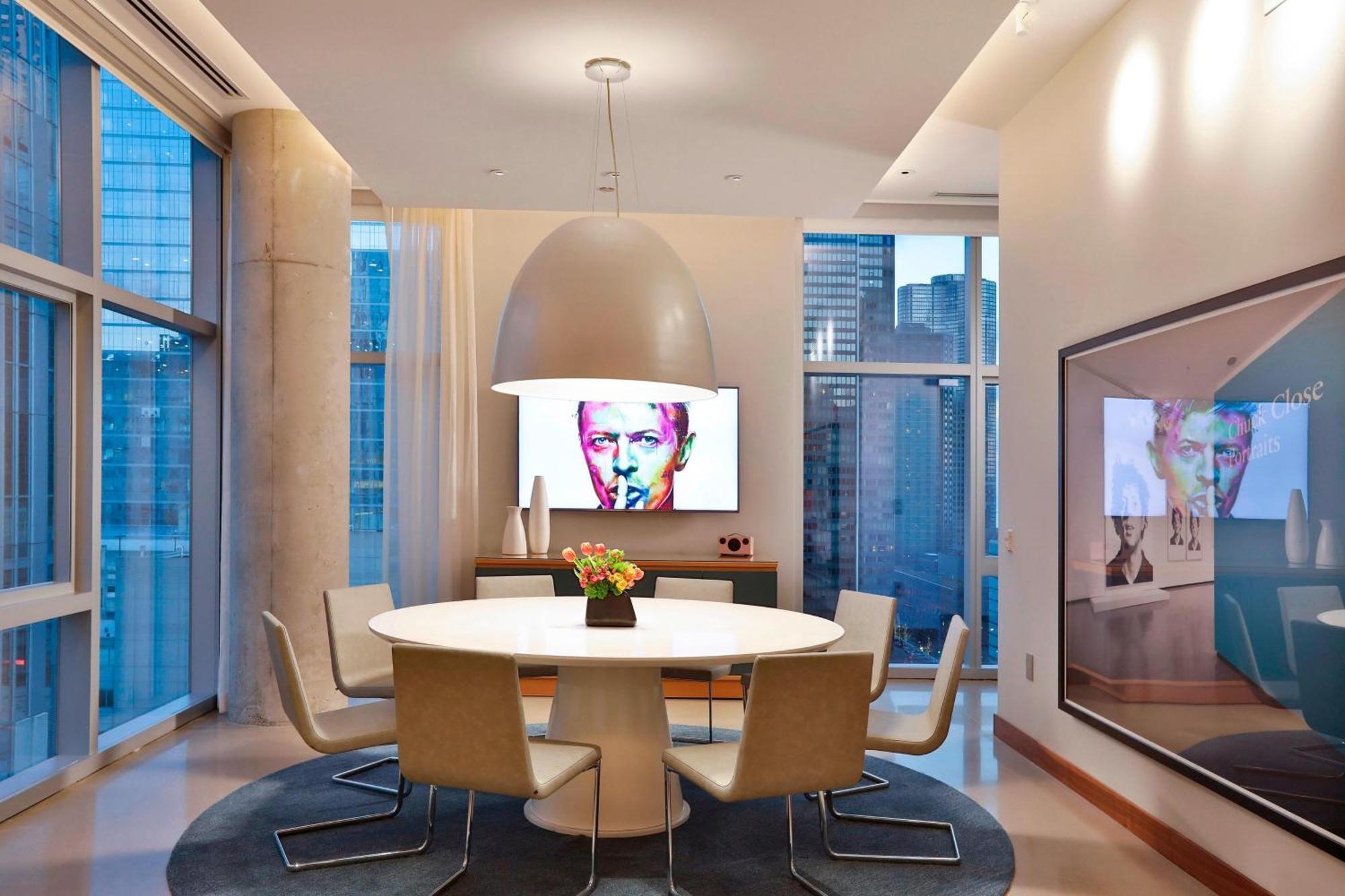 Отель Aloft Chicago Mag Mile Экстерьер фото
