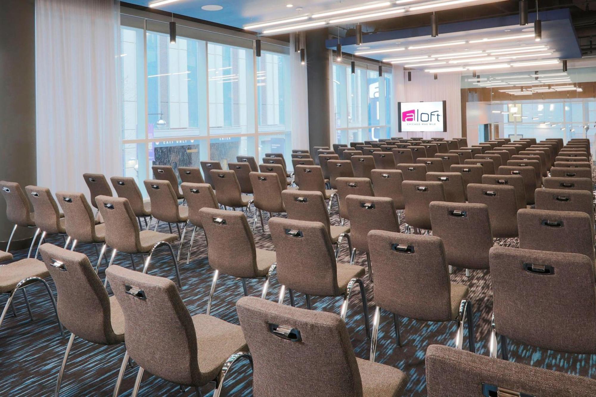 Отель Aloft Chicago Mag Mile Экстерьер фото